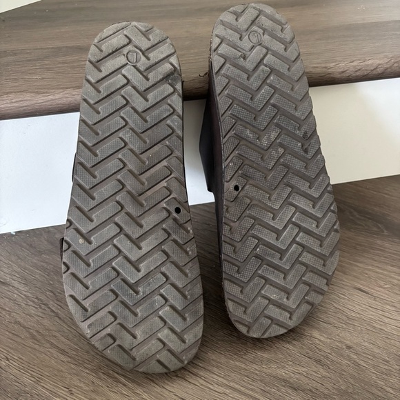 Dockers Men's Brown and Tan Buckle Sandals - Picture 6 of 7